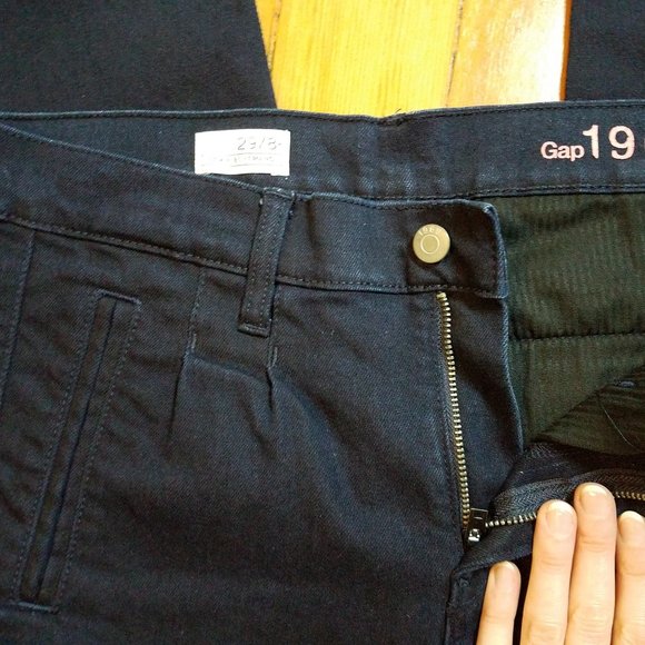 Gap 1969 Tapered-Leg Jeans - Picture 5 of 11